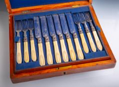 12-teiliges Besteck (wohl um 1900)