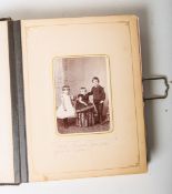 Historisches Fotoalbum (19. Jh.)