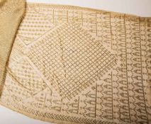 Tuch (wohl um 1900), Stoff m. eingewebten Silberplättchen