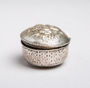 Runde Pillendose aus Silber (wohl 19. Jh.)