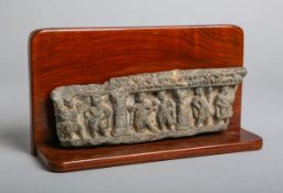 Ausgrabungsstück / Teil eines Frieses (Alter u. Herkunft unbekannt)