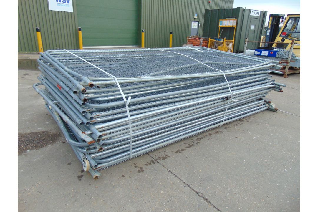 30 x Heras Style Galvanised Fencing Panels 3.5m x 2m - Image 1 of 3