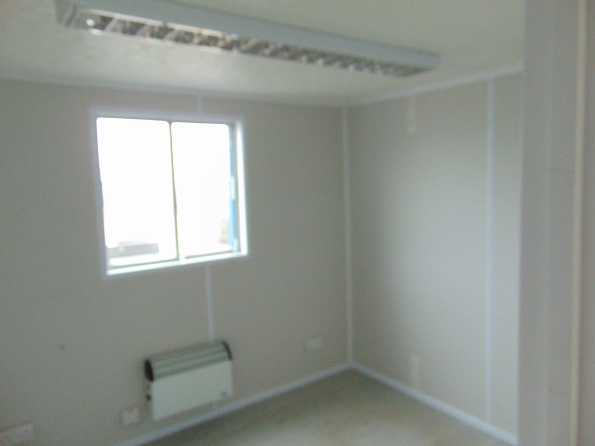 32ft x 10ft Steel Anti-Vandal Site Office - Image 15 of 18