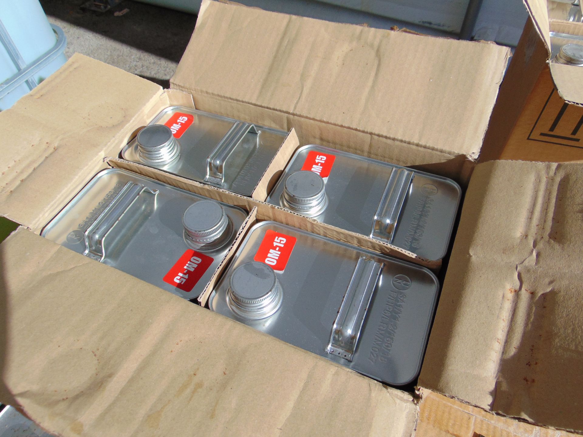 4x Unissued 5L Drums of OM-15 Mineral Hydraulic Oil - Image 2 of 4