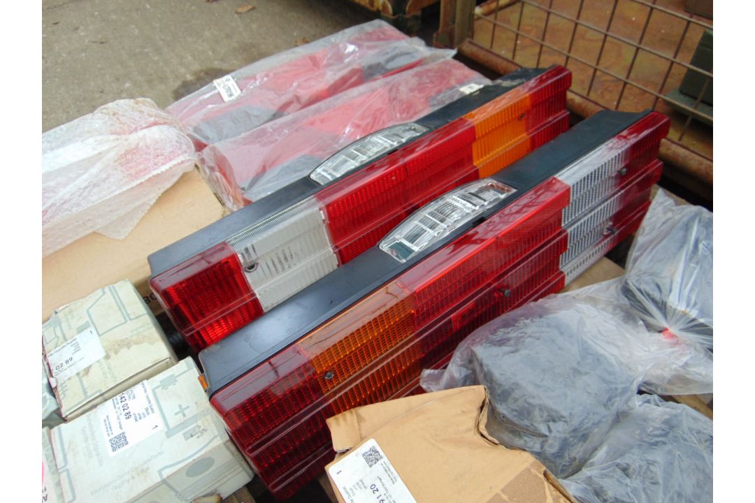 Mixed HGV Light Lenses and Switch Assys - Image 2 of 8