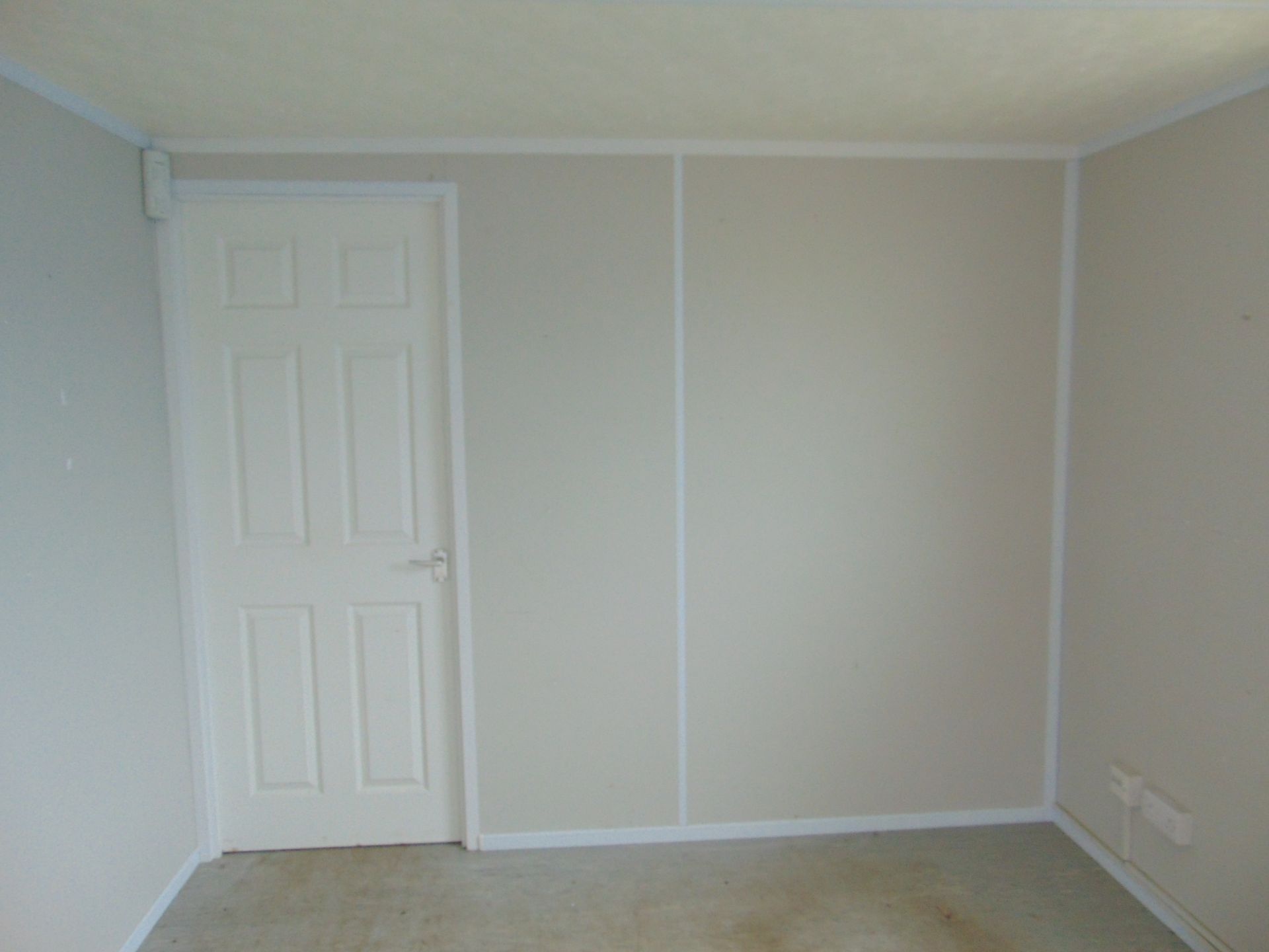 32ft x 10ft Steel Anti-Vandal Site Office - Image 17 of 18