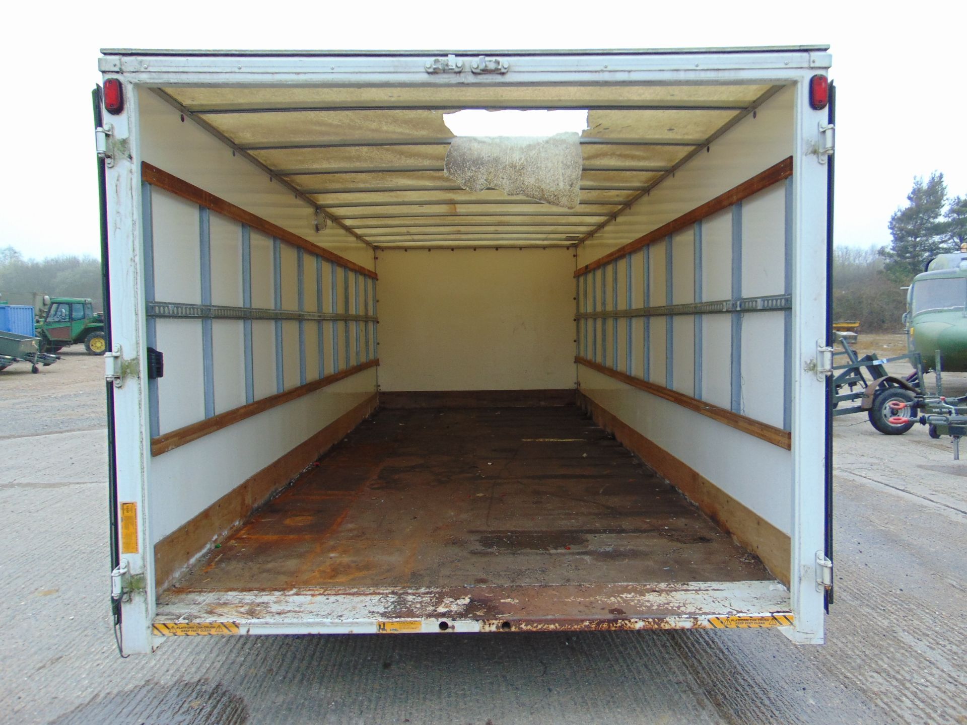 20ft x 8ft HGV Box Body C/W Twin Barn Doors - Image 6 of 10