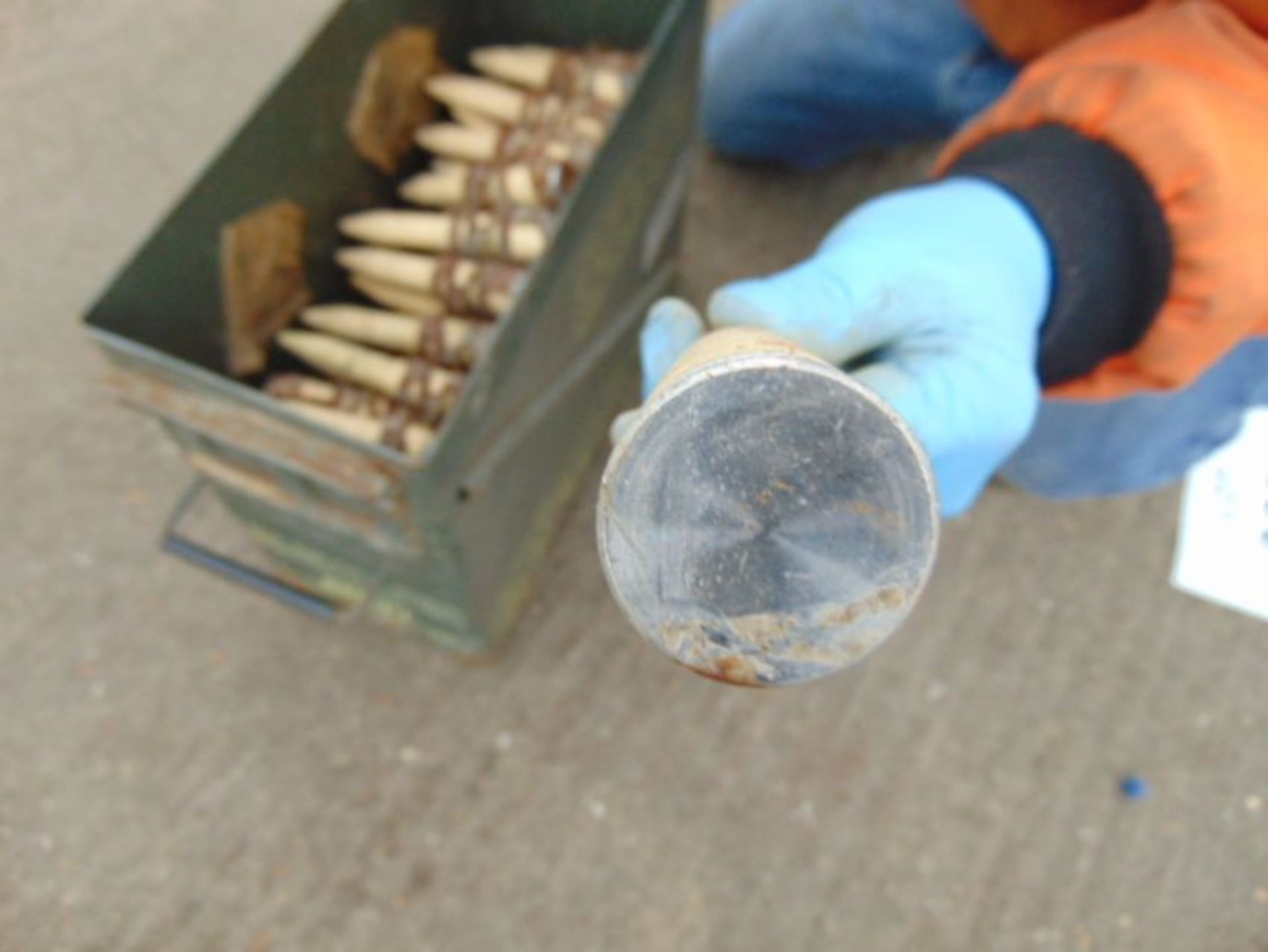 Very Rare AMMO Box containing 85 Dummy 20 mm Shells in Links as shown - Image 5 of 6