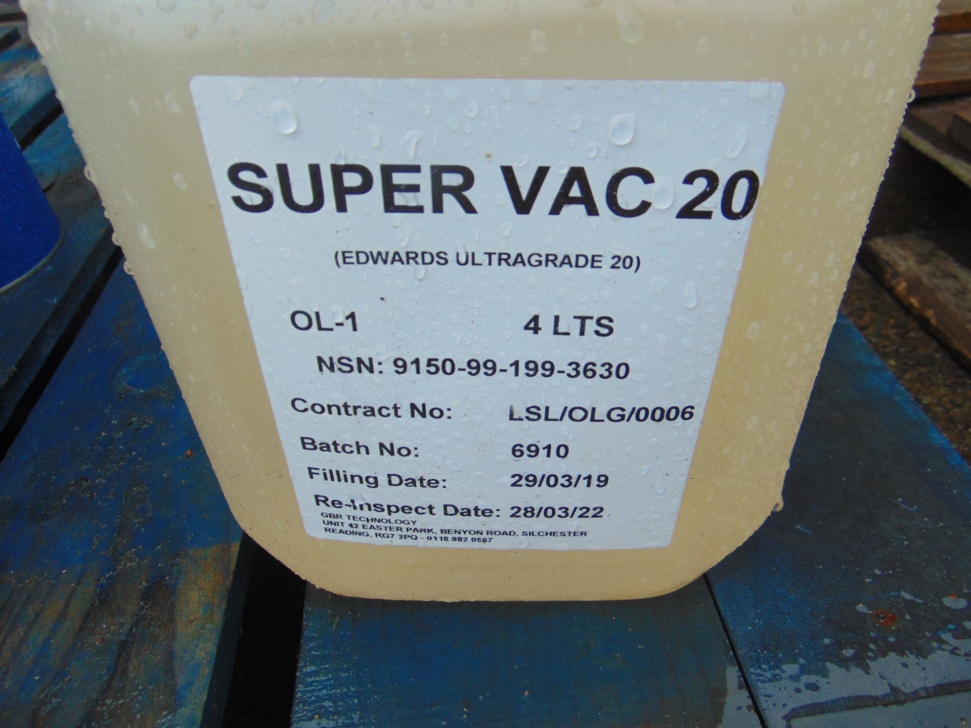 Edwards Ultragrade 20 Vacuum Pump Oil - Image 2 of 2