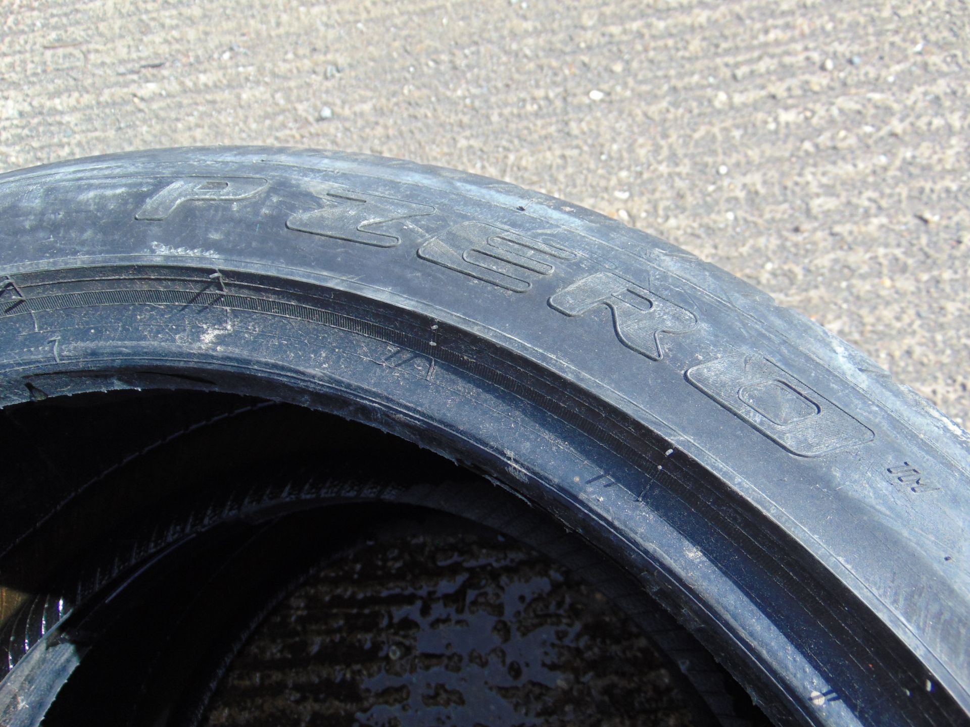 2x Pirelli P Zero 225/40 ZR19 96W Tyres - Image 5 of 6