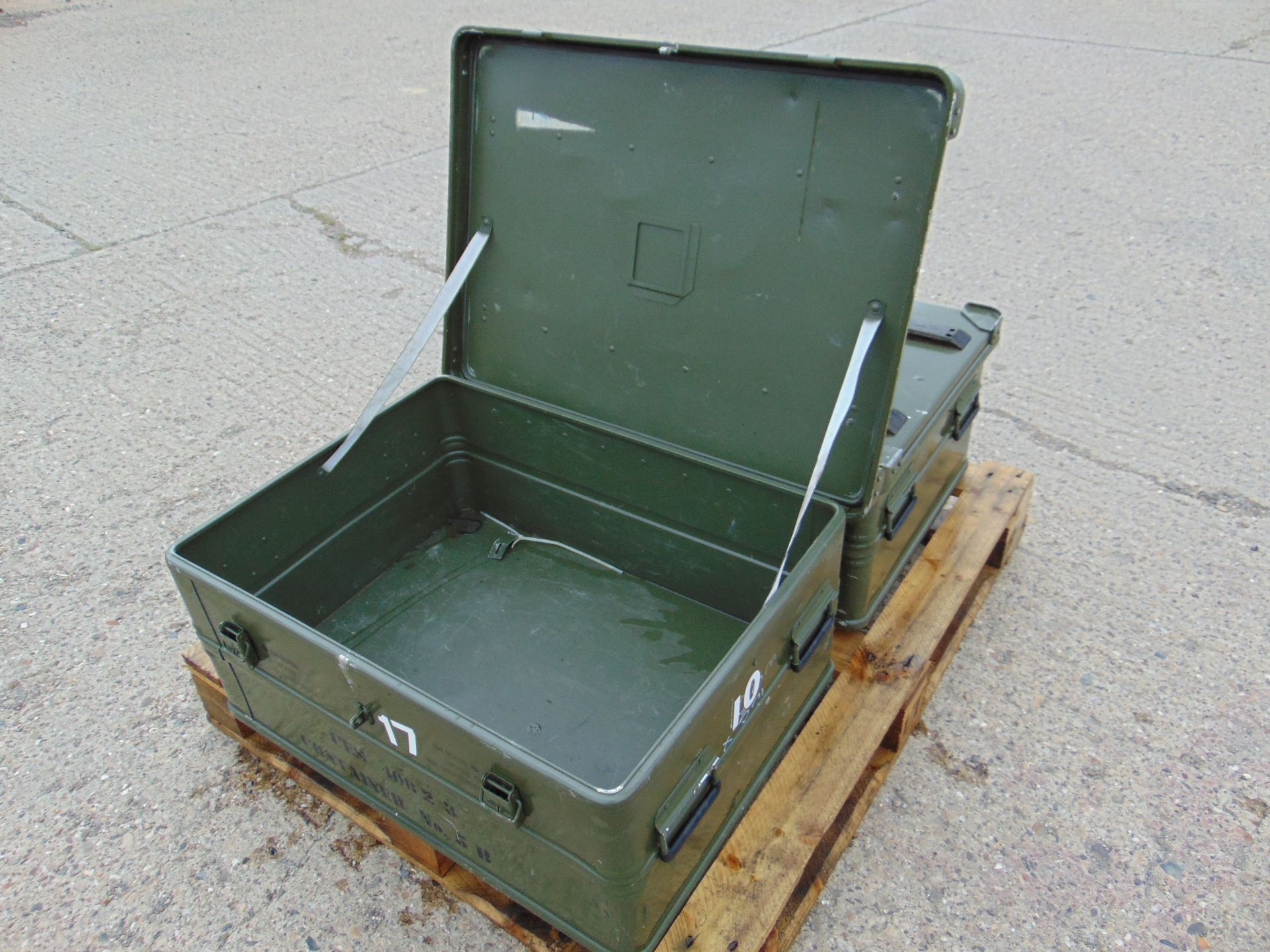 2x Aluminium Zarges Transit Cases - Image 8 of 11
