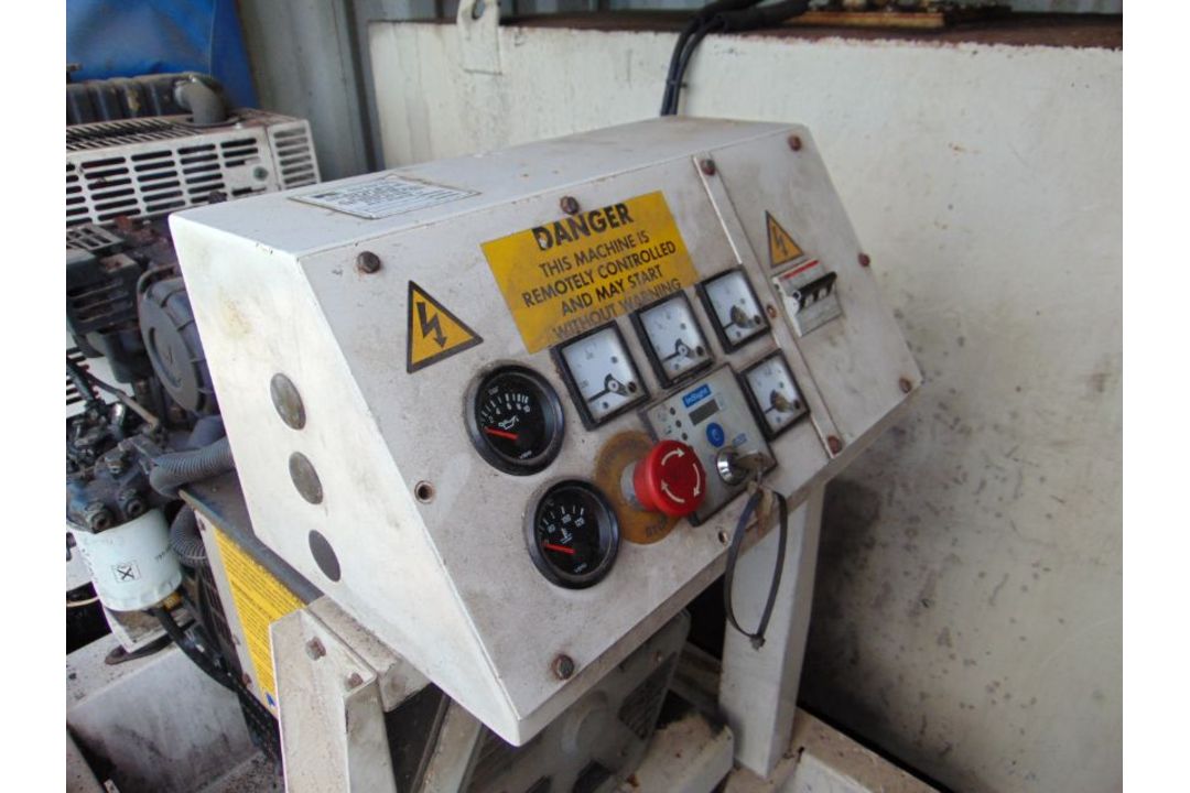 Containerised 8 KVA Lister Petter Diesel Generator - Image 11 of 13