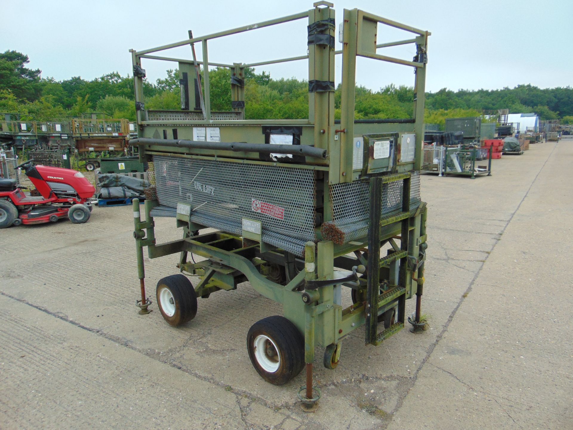 UK Lift Aircraft Hydraulic Access Platform from RAF as Shown - Image 6 of 13