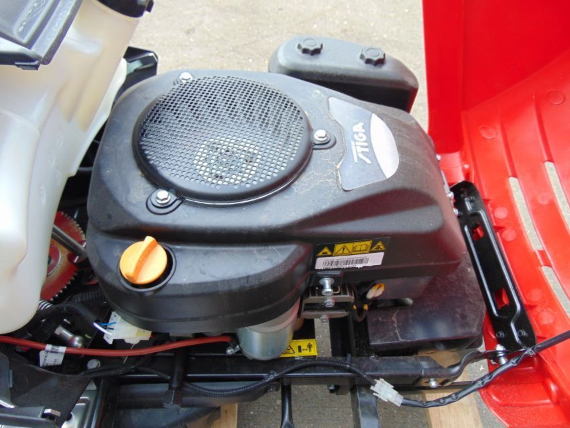 New Unused Mountfiled T38M-SD Garden Tractor Ride On Lawn Mower STIGA ST450 Engine - Image 19 of 20