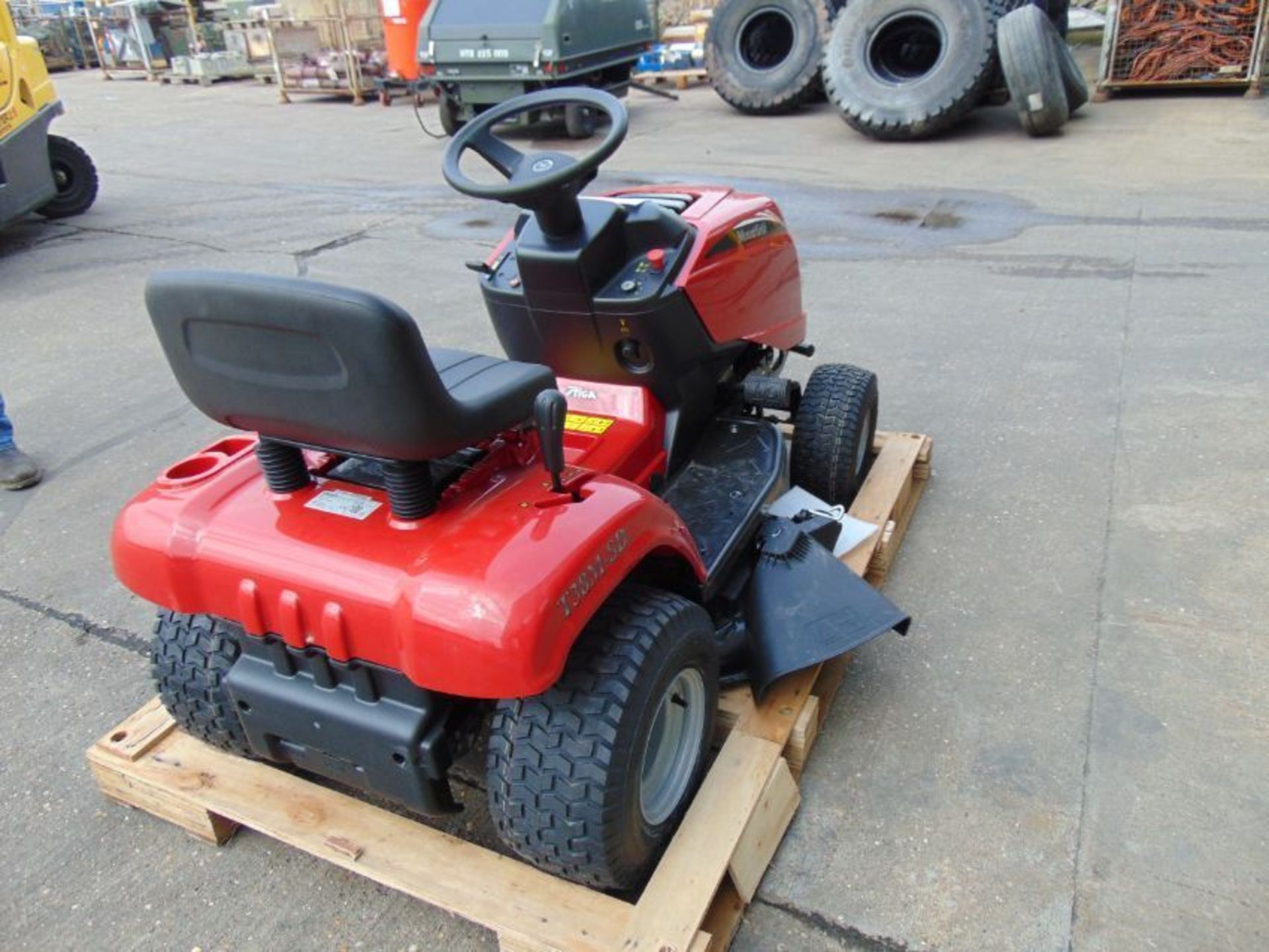 New Unused Mountfiled T38M-SD Garden Tractor Ride On Lawn Mower STIGA ST450 Engine - Image 6 of 20