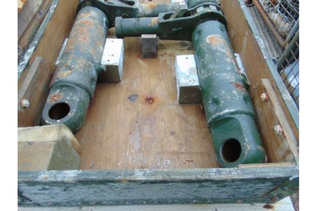 Pair of Heavy Duty Ratchet Jacks - Image 5 of 7