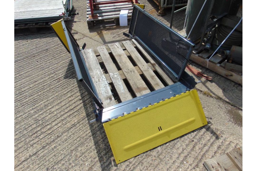 Vehicle Loading Ramp - Image 5 of 5