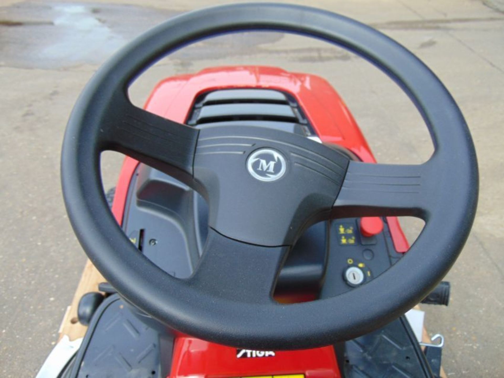 New Unused Mountfiled T38M-SD Garden Tractor Ride On Lawn Mower STIGA ST450 Engine - Image 10 of 20