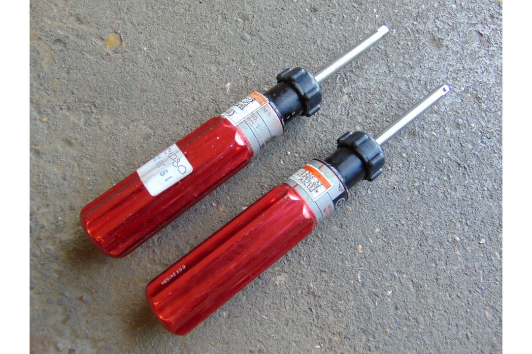 2x Torqueleader Quickset Torque Screwdrivers - Image 1 of 4
