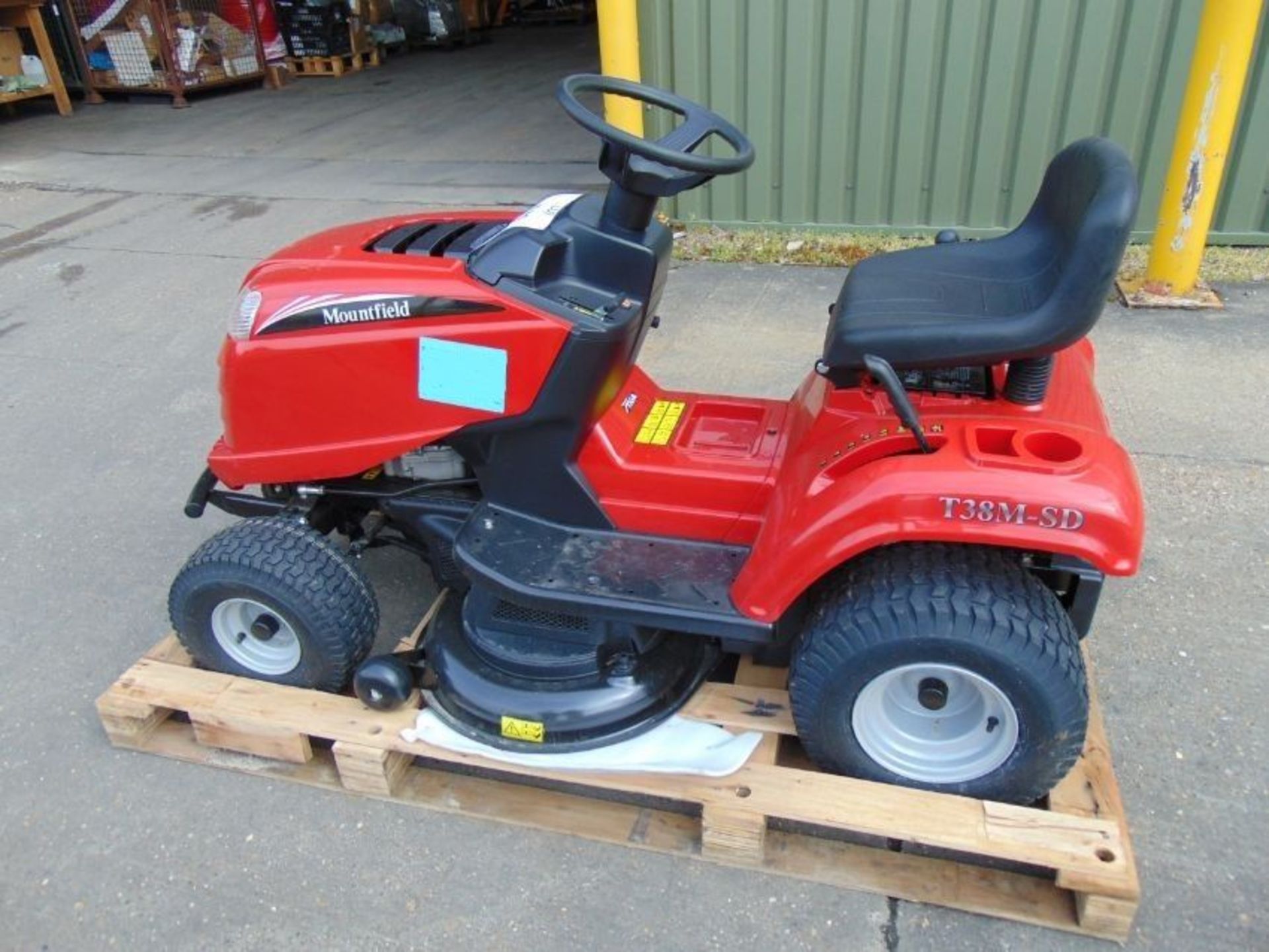 New Unused Mountfiled T38M-SD Garden Tractor Ride On Lawn Mower STIGA ST450 Engine - Image 3 of 20