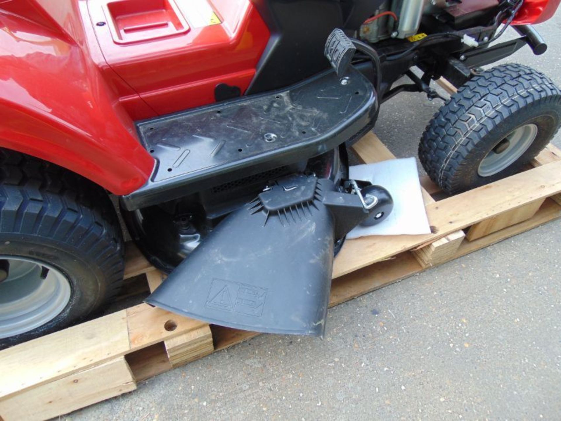 New Unused Mountfiled T38M-SD Garden Tractor Ride On Lawn Mower STIGA ST450 Engine - Image 15 of 20
