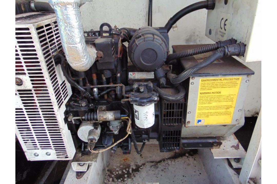Containerised 8 KVA Lister Petter Diesel Generator - Image 8 of 13