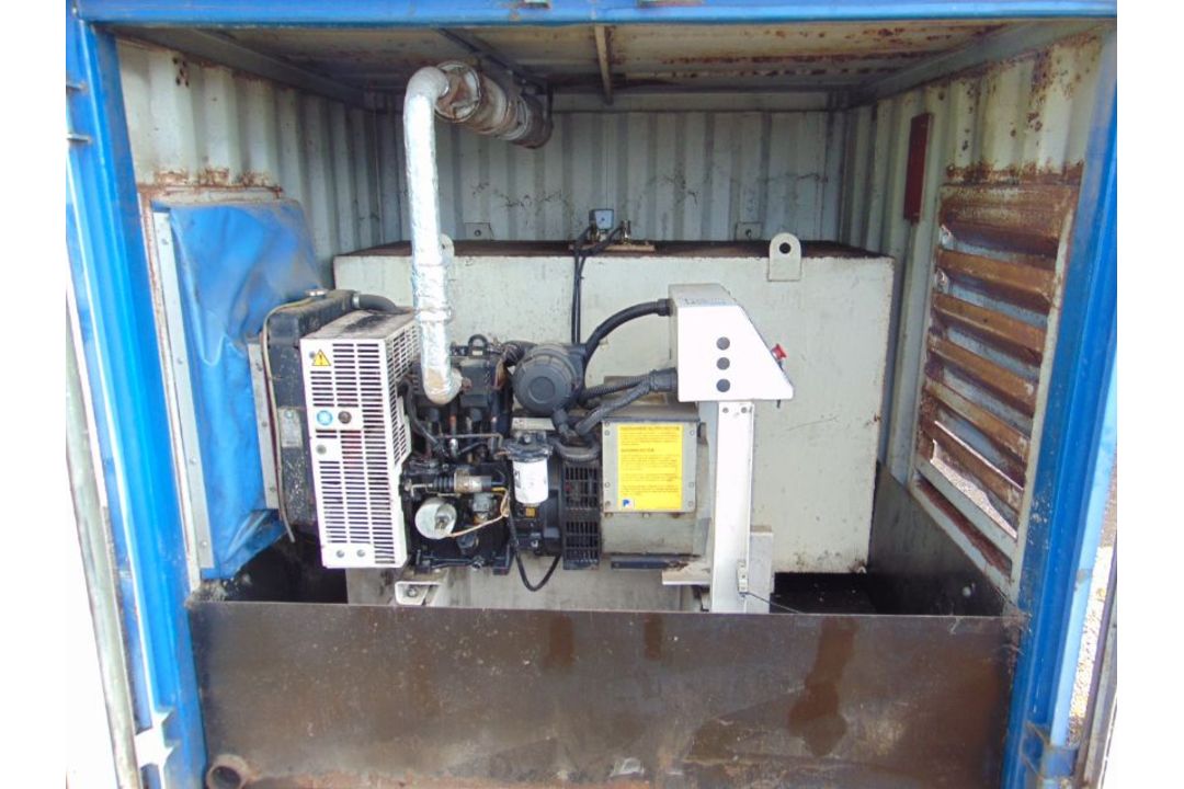 Containerised 8 KVA Lister Petter Diesel Generator - Image 7 of 13