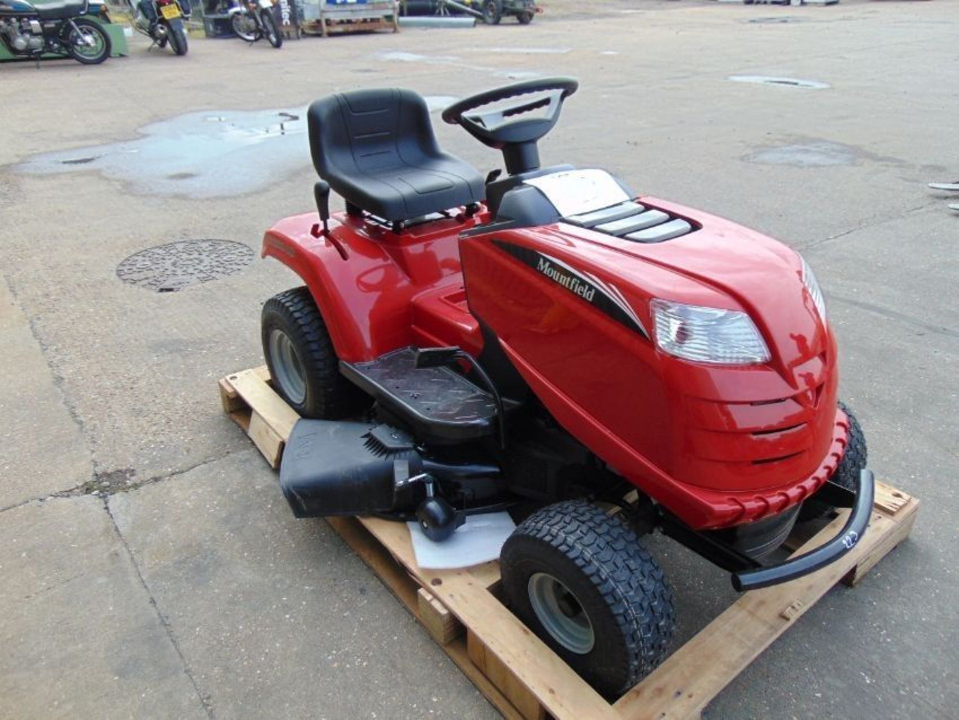 New Unused Mountfiled T38M-SD Garden Tractor Ride On Lawn Mower STIGA ST450 Engine - Image 5 of 20