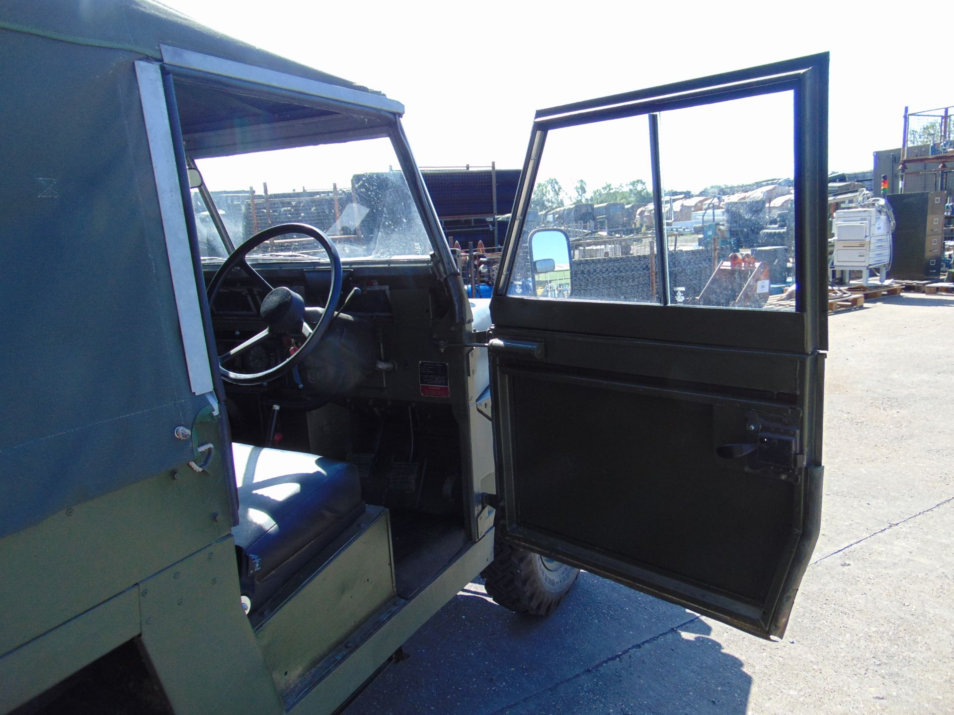 Land Rover 1/2 Ton Lightweight Petrol - Image 24 of 40