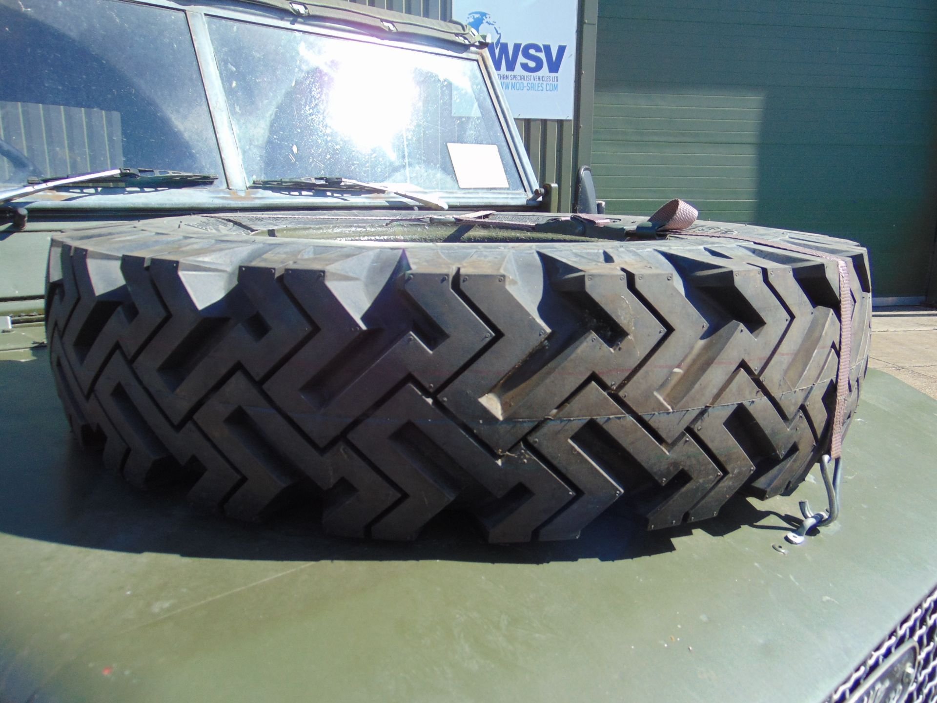 Land Rover 1/2 Ton Lightweight Petrol - Image 10 of 40