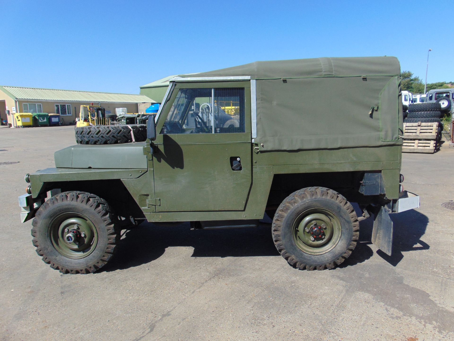 Land Rover 1/2 Ton Lightweight Petrol - Image 5 of 40