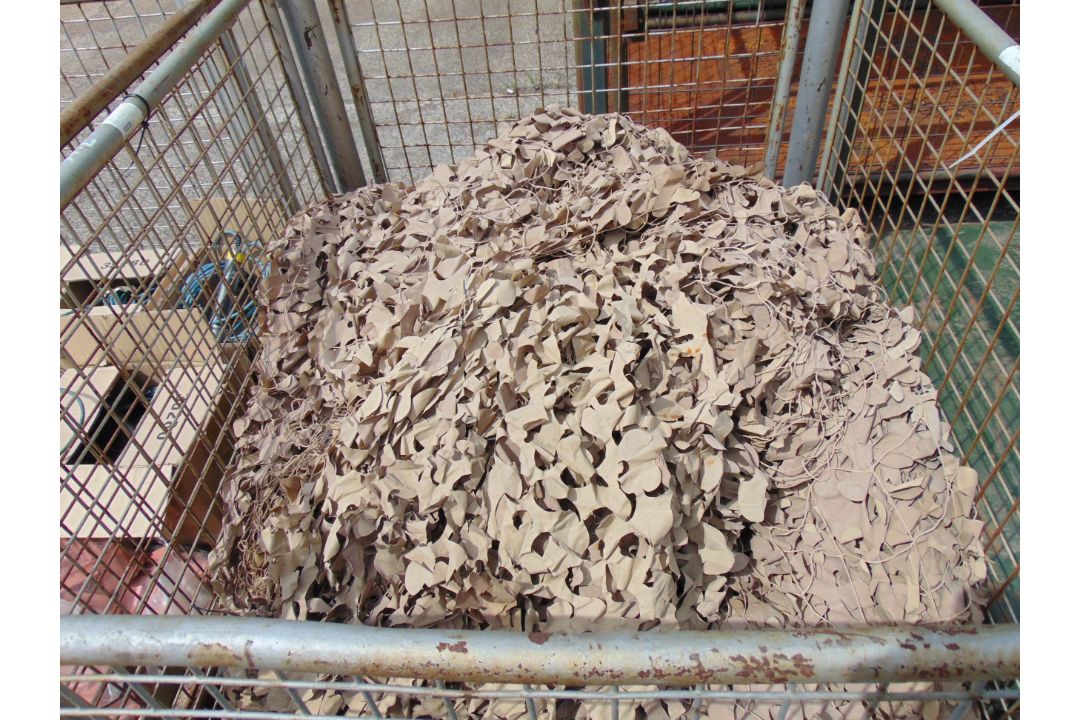 Very Nice Desert Camo Nets 1 x Stillage as shown - Image 2 of 5