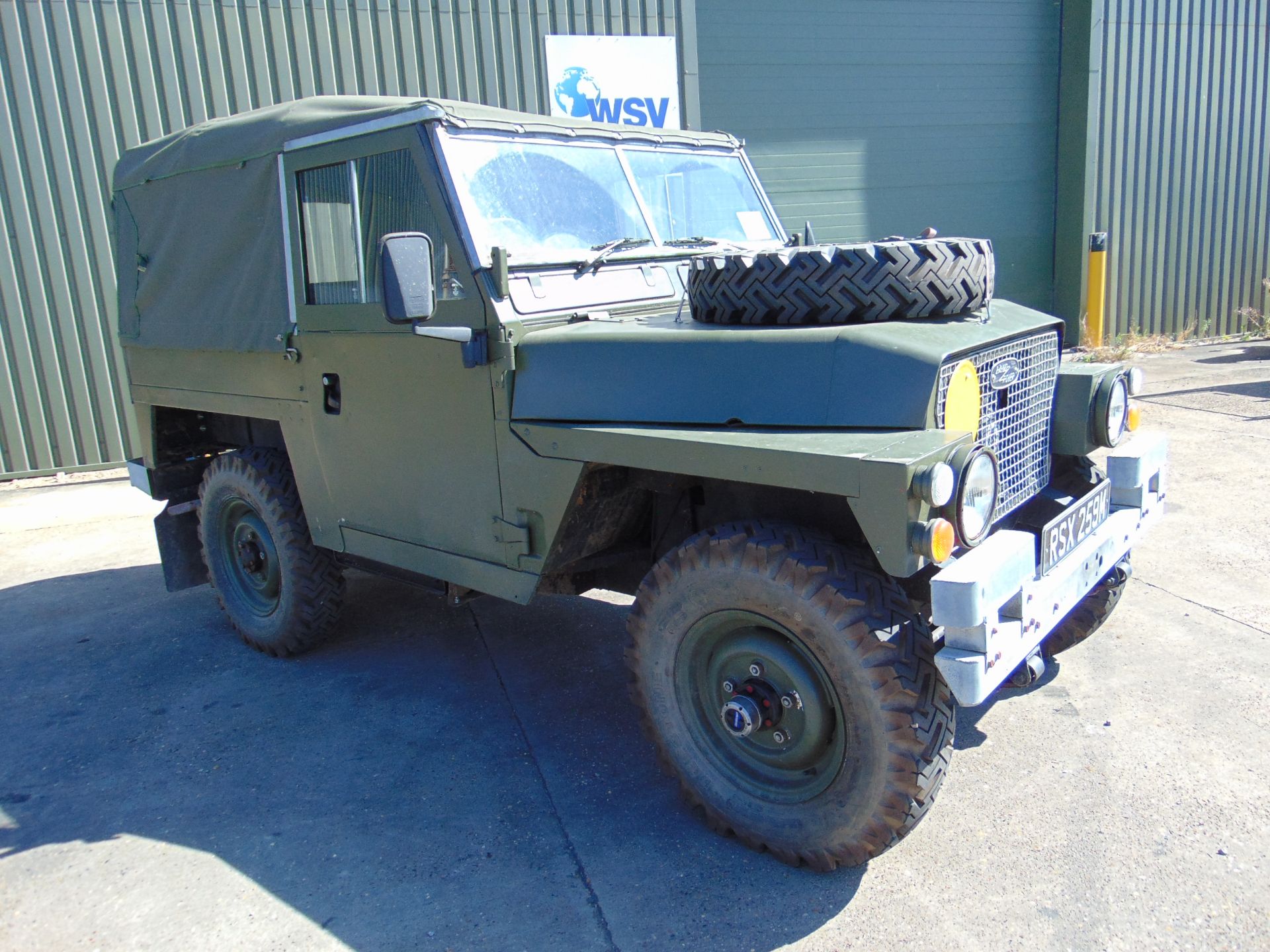 Land Rover 1/2 Ton Lightweight Petrol - Image 3 of 40