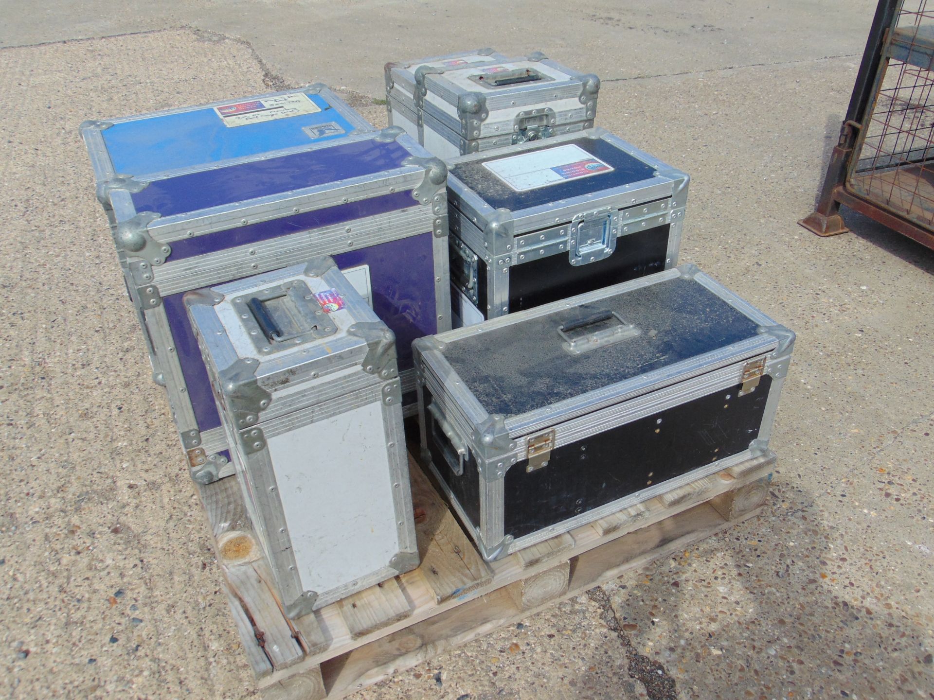 7x Mixed Size Heavy Duty Transit Cases - Image 2 of 5