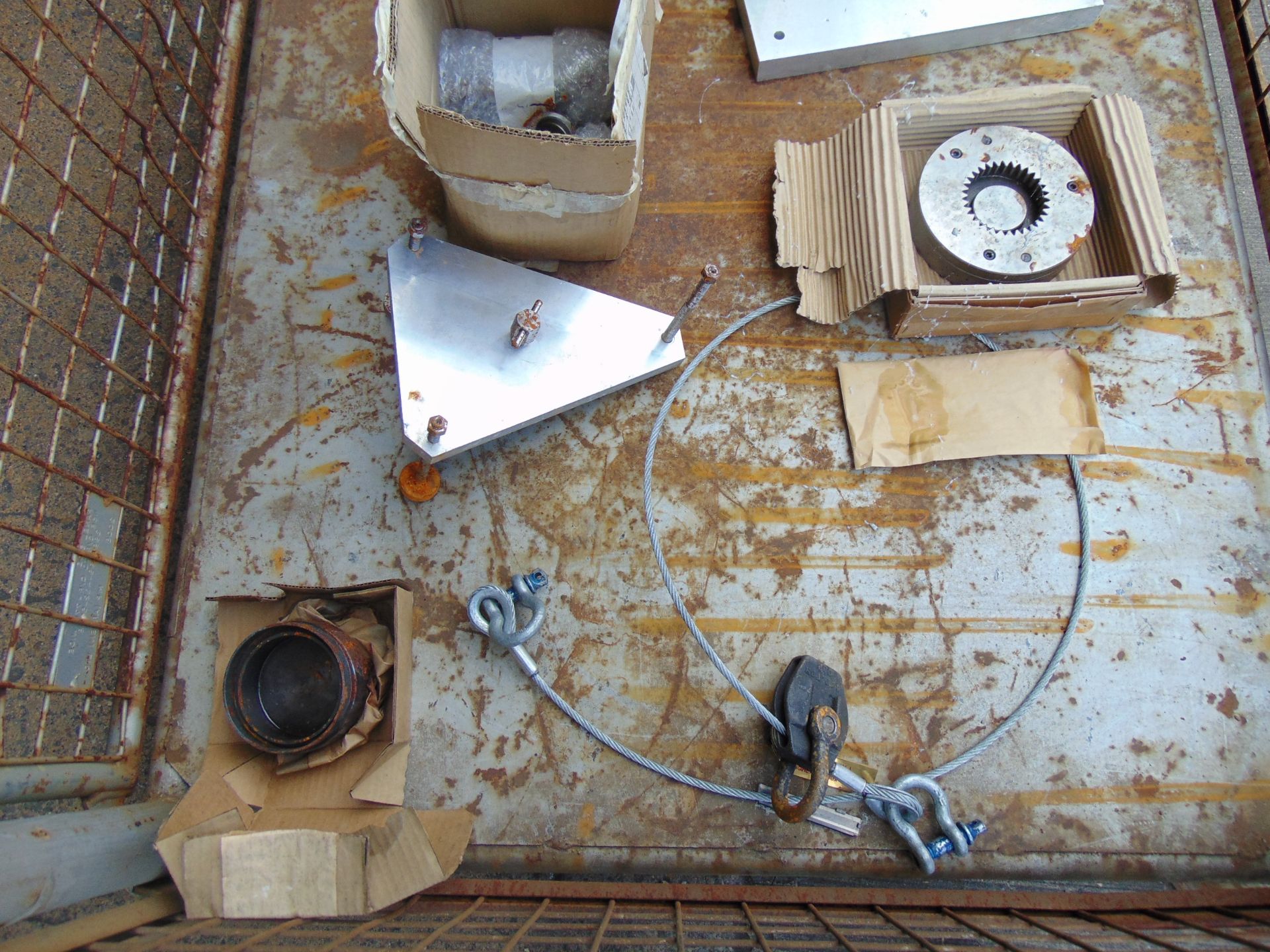 CVRT Gearbox Overall and Repair Special Tools etc inc slinge etc - Image 2 of 9