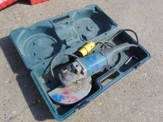 Makita 9069 Angle Grinder