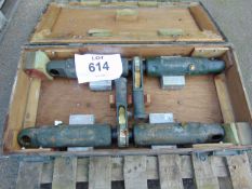 2 x HD Screw Jacks as shown in Transit Case