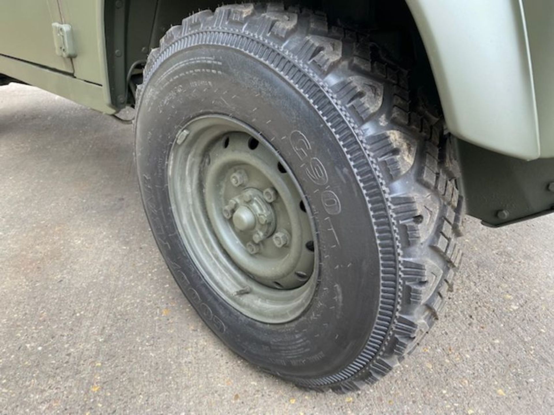 Land Rover Defender 110 Wolf 300TDi FFR hardtop LHD, TUM Remus upgrade - Image 45 of 47