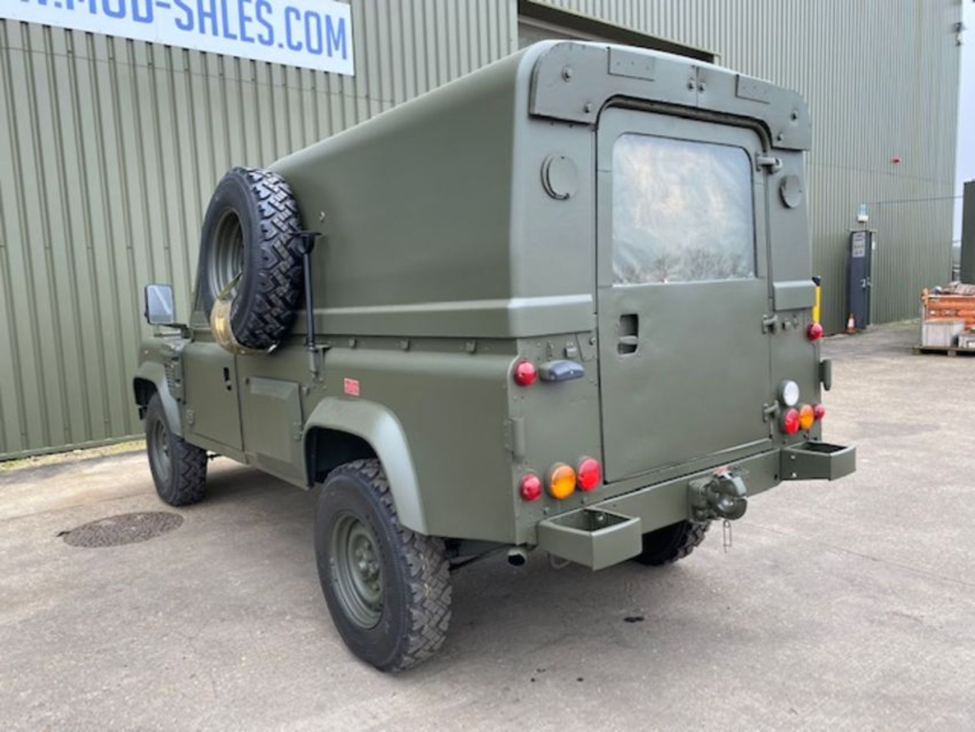 Land Rover Defender 110 Wolf 300TDi FFR hardtop LHD, TUM Remus upgrade - Image 9 of 47