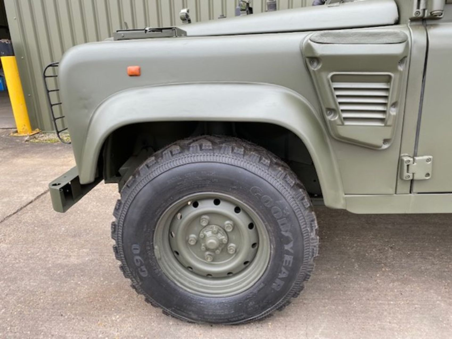 Land Rover Defender 110 Wolf 300TDi FFR hardtop LHD, TUM Remus upgrade - Image 16 of 47