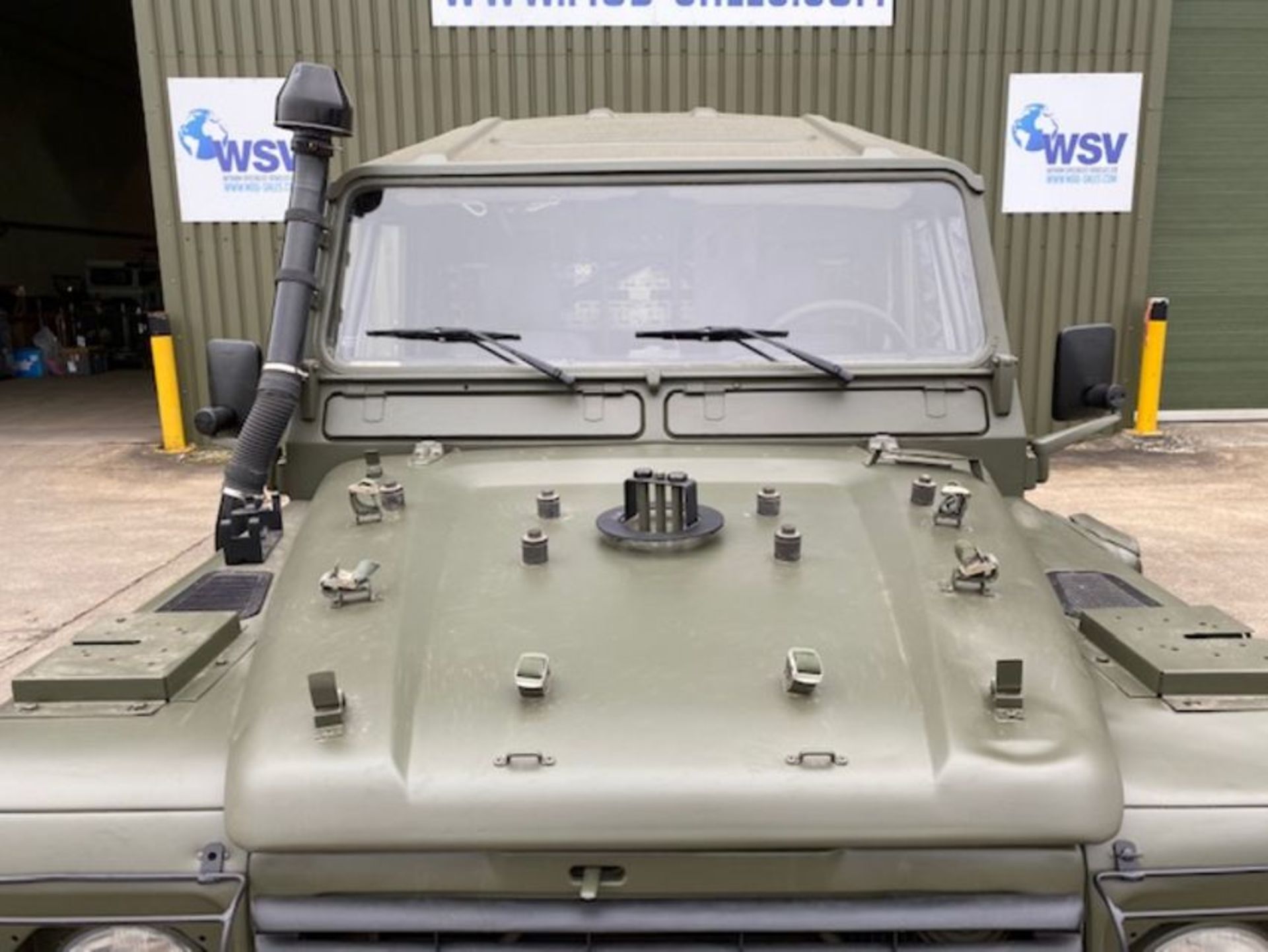Land Rover Defender 110 Wolf 300TDi FFR hardtop LHD, TUM Remus upgrade - Image 23 of 47