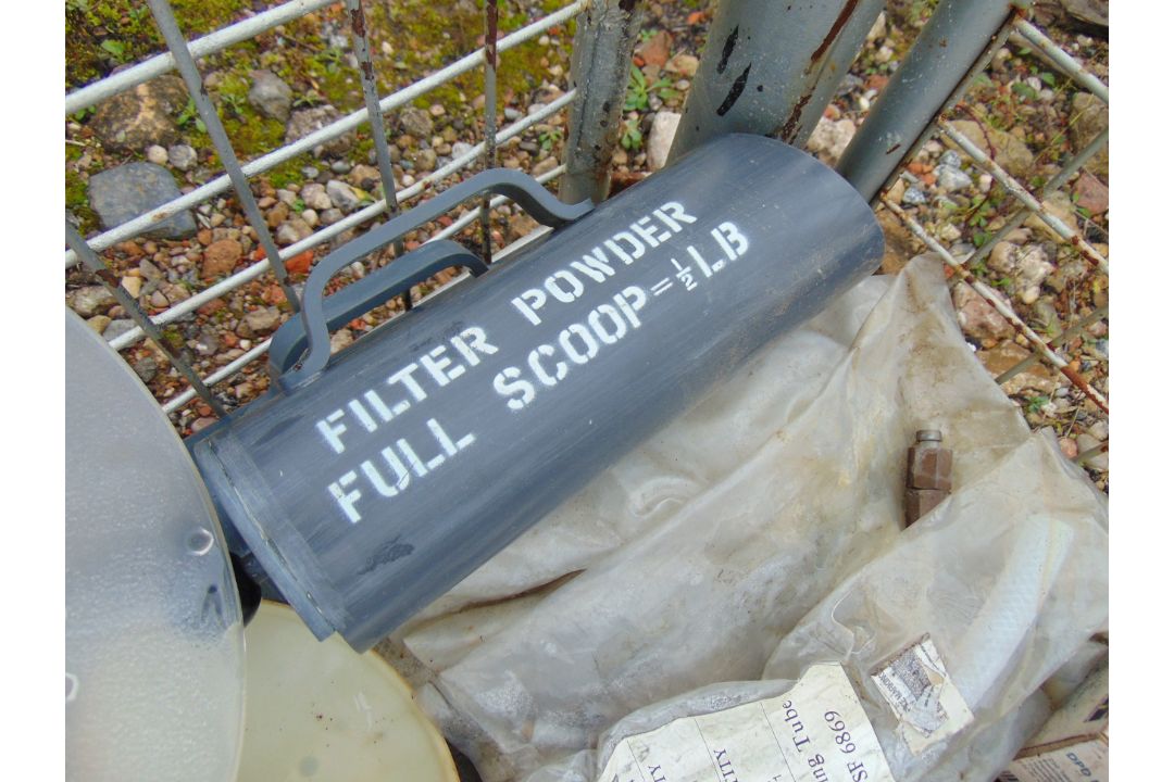 Nozzles, Funnels, Scoops, 110V Cable etc - Image 5 of 6