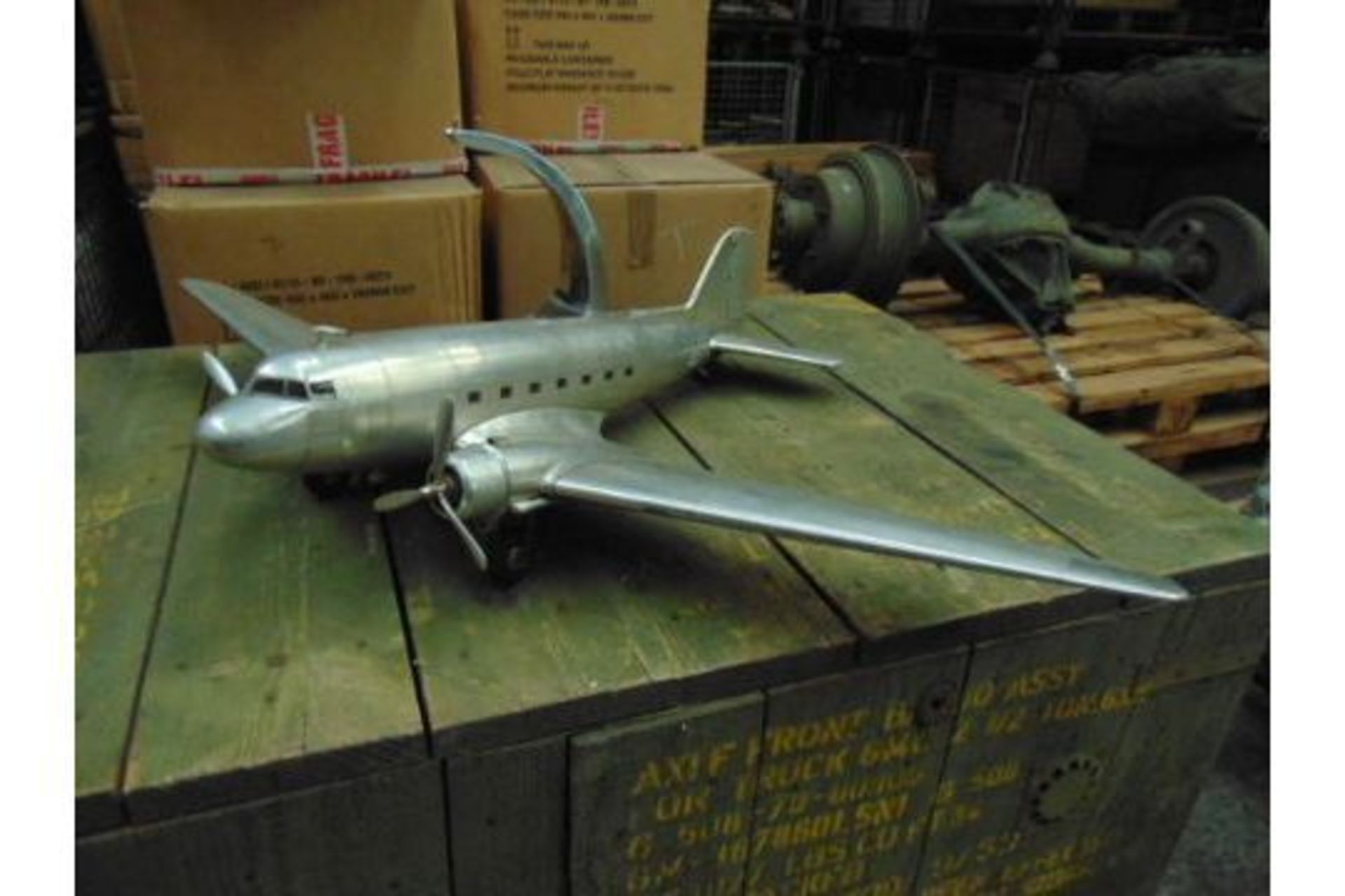 BEAUTIFUL DOUGLAS DAKOTA DC-3 ALUMINIUM SCALE MODEL - Image 5 of 7