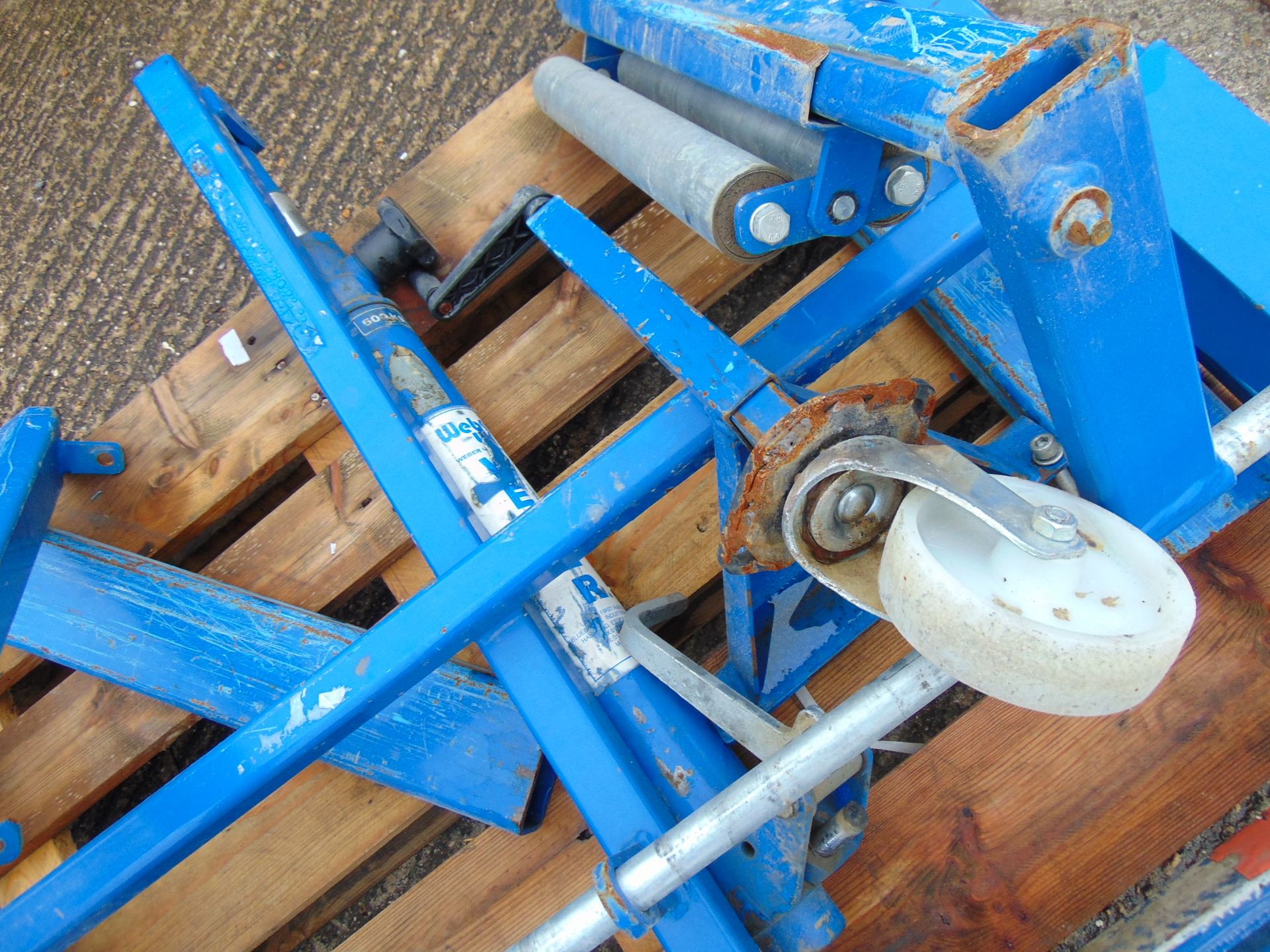 Weber 500Kg Tyre Moving Trolley - Image 3 of 5