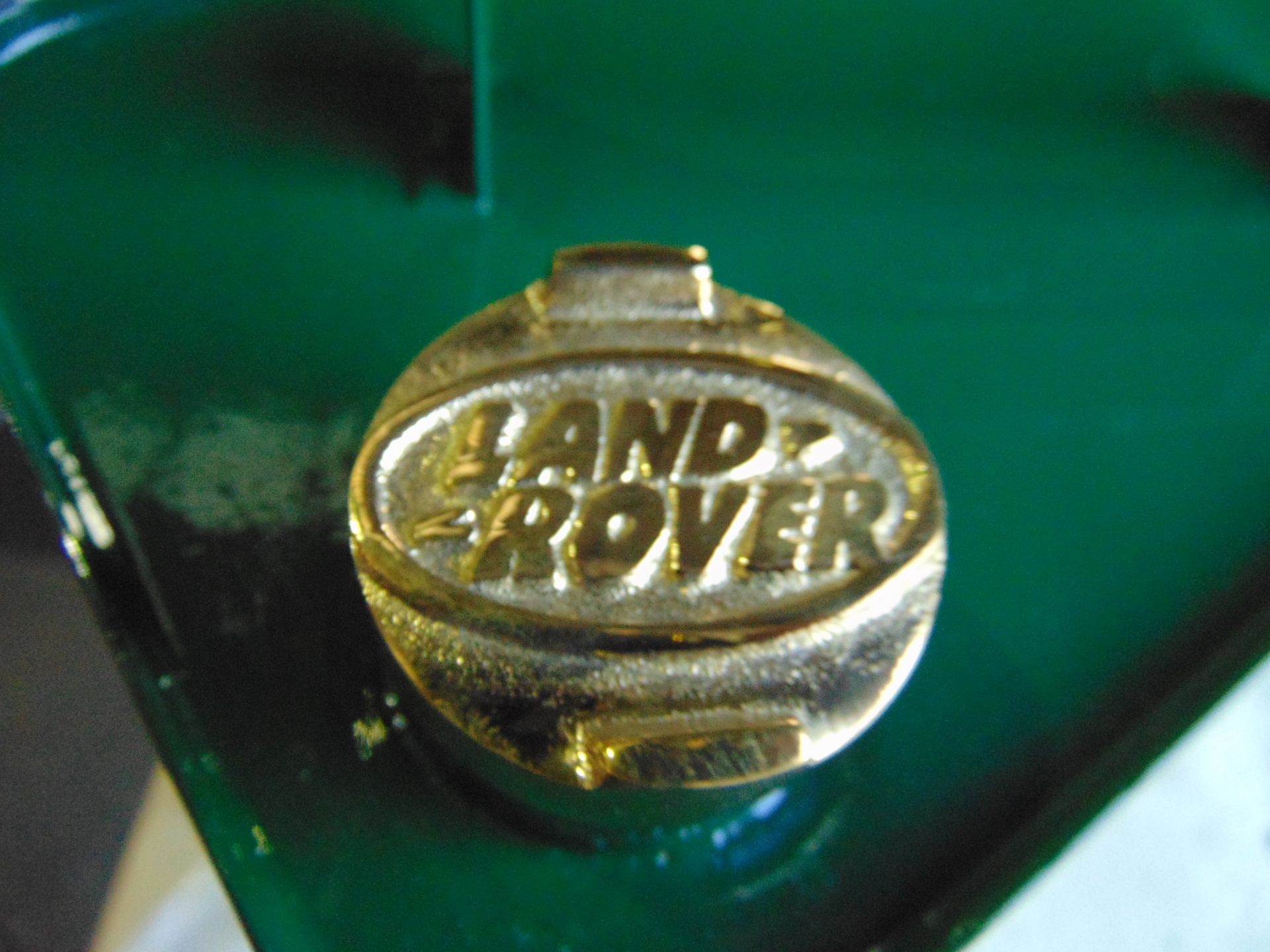 Land Rover 1 Gall oil can with Brass Top New Unissued - Image 4 of 4