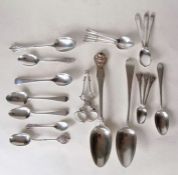 A pair of George III silver scissor action sugar nips, with shell cast pads, by Henry Plumpton, 11cm