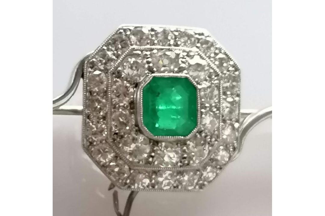 An Art Deco emerald and diamond platinum brooch, the emerald 5mm x 6mm, thirty-one round-cut diamond - Image 4 of 5