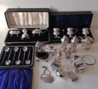 A George IV silver fiddle pattern sauce ladle by Andrew Wilkie, Edinburgh, 1823, 15.5 cm