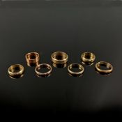 Konvolut Bandringe, 7 Stück, 333/8K und 585/14K Gelbgold (alle punziert), 333: 14,43g und 585: 11,9