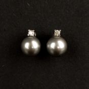 Perlenohrstecker, 585/14K Gelb- und Weißgold (punziert), 3,36g, Stecker mit je einer grauen Perle u